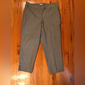 Carolina Belle ankle length trousers. Size 1X